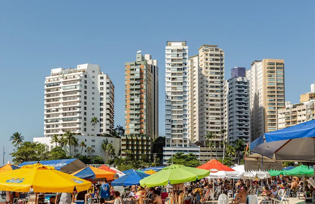 Apto - prédio de frente para praia - Astúrias - Guarujá - 2 vagas garagem - WI-FI e Ar Condicionado-1